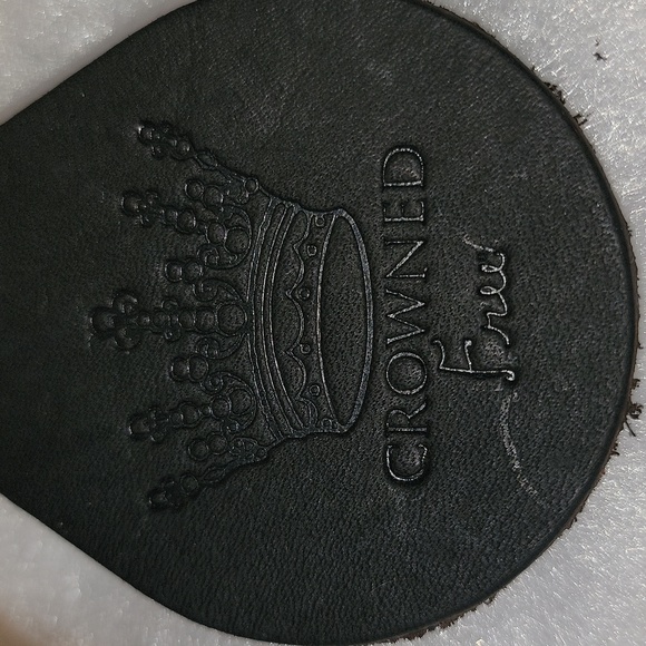 Crowned Free Logo Leather Keychain - Picture 2 of 4